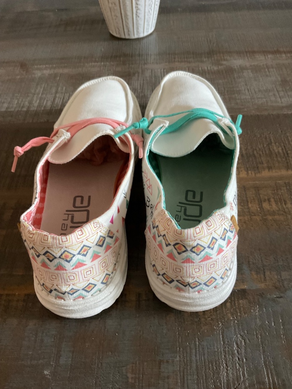 HEY DUDE WENDY DOODLE STAR WHITE CANVAS SHOES SIZE 8 - Picture 5 of 6